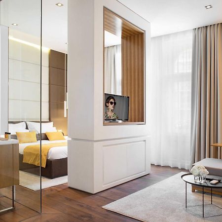 Dominic Smart & Luxury Suites - Terazije Belgrade Luaran gambar