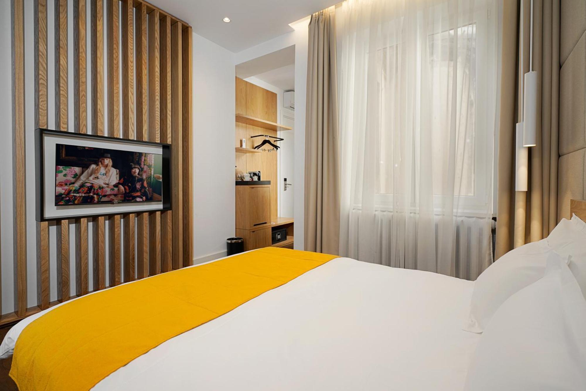 Dominic Smart & Luxury Suites - Terazije Belgrade Luaran gambar